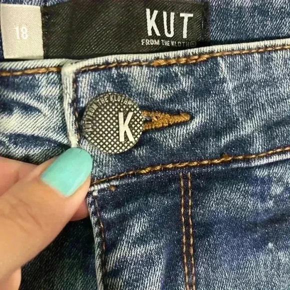 Kut from the Kloth Ana High Rise Fab Ab Flare. Size 18. Denim. Distressed. - Picture 10 of 16